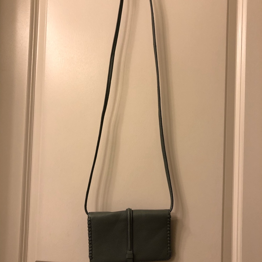Fossil Crossbody - Picture 3 of 3